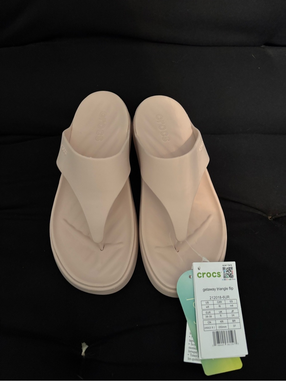 CROCS Women's Getaway Triangle Flip Sandals - Pale Blush